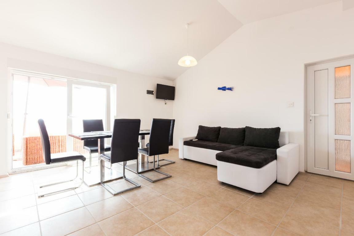 Apartmani Filip Mandre Esterno foto